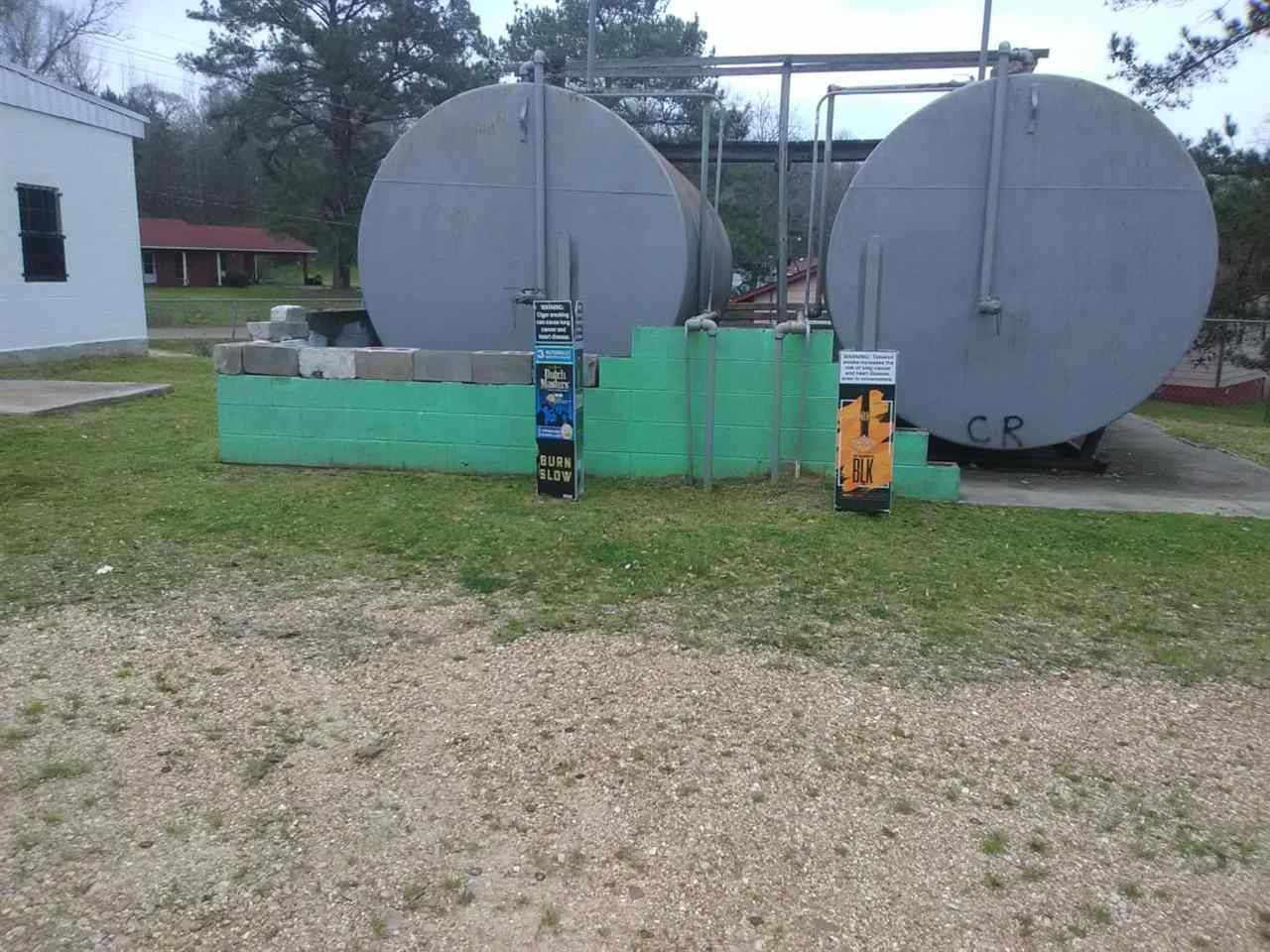 2011 Monticello St, Hazlehurst, MS 39083